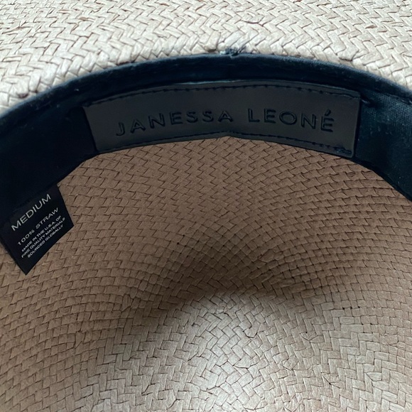 Janessa Leone Packable Straw Hat ‘Valentine’ - Picture 5 of 11